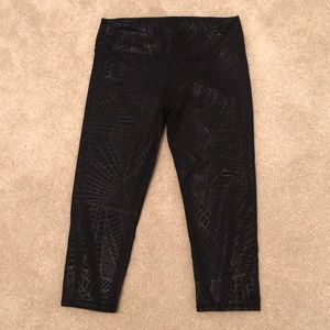 Fabletics Capris -Black w/ designs - Size Med